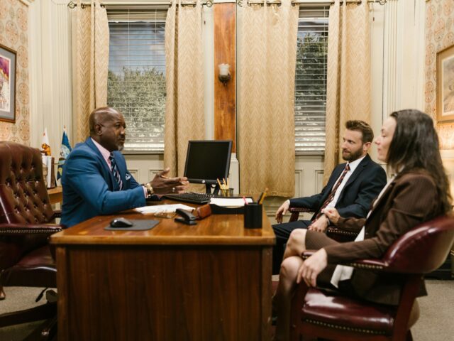 Nouvelle donne pour le statut fiscal d’un associé professionnel interne d’une SEL ?